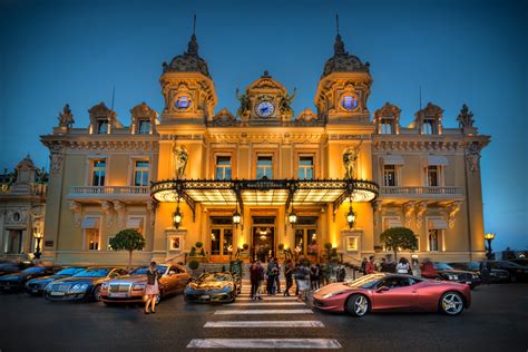 Acidente De Place Du Casino Do Monaco