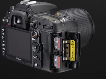 D7000 2 Slots Sd