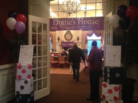 Dottie S House Casino Noite