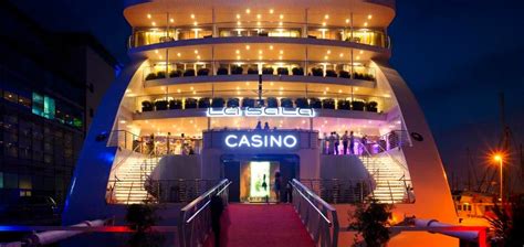 E Hollywood Casino Em Um Barco