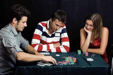 Fotos De Garotas Jugando Poker