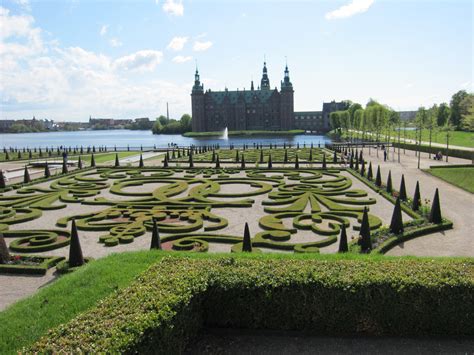 Frederiksborg Slotspark Og Barokhave