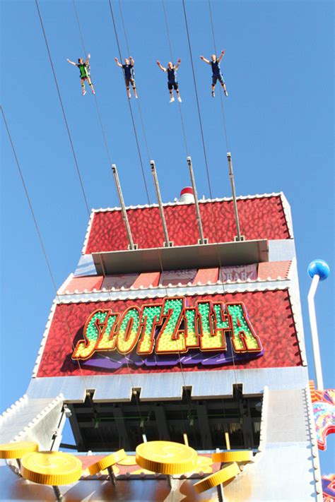 Fremont Street Slotzilla Tirolesa