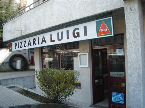 Luigi S Pizzaria Maquina De Fenda