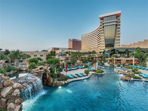 Oasis Tropical Piscina Em Choctaw Casino Resort   Durant